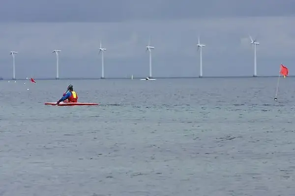 Vindkraft ute till havs i Öresund.